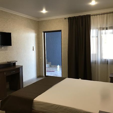 Apra Otel Lidzava Dış mekan fotoğraf