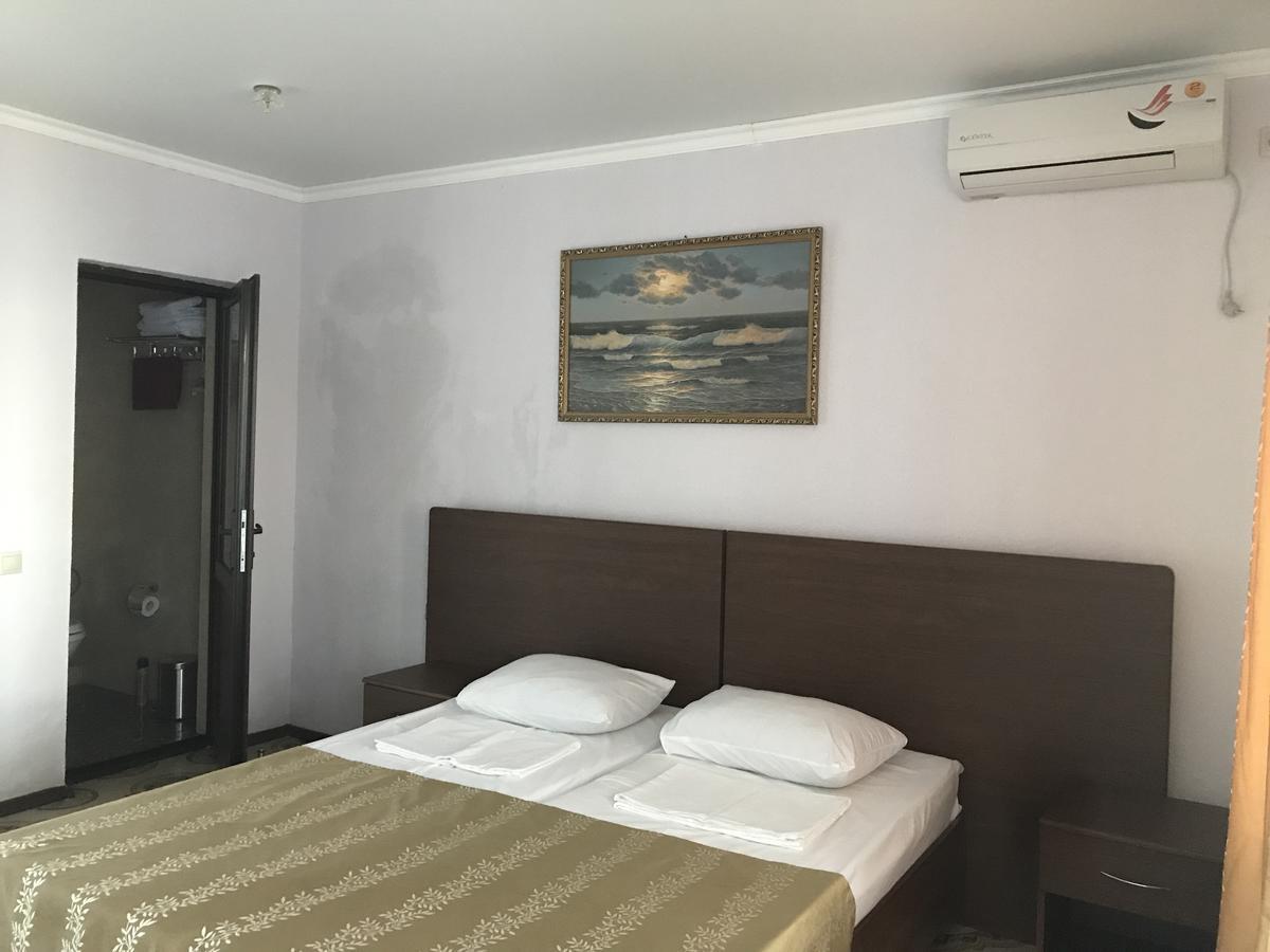 Apra Otel Lidzava Dış mekan fotoğraf